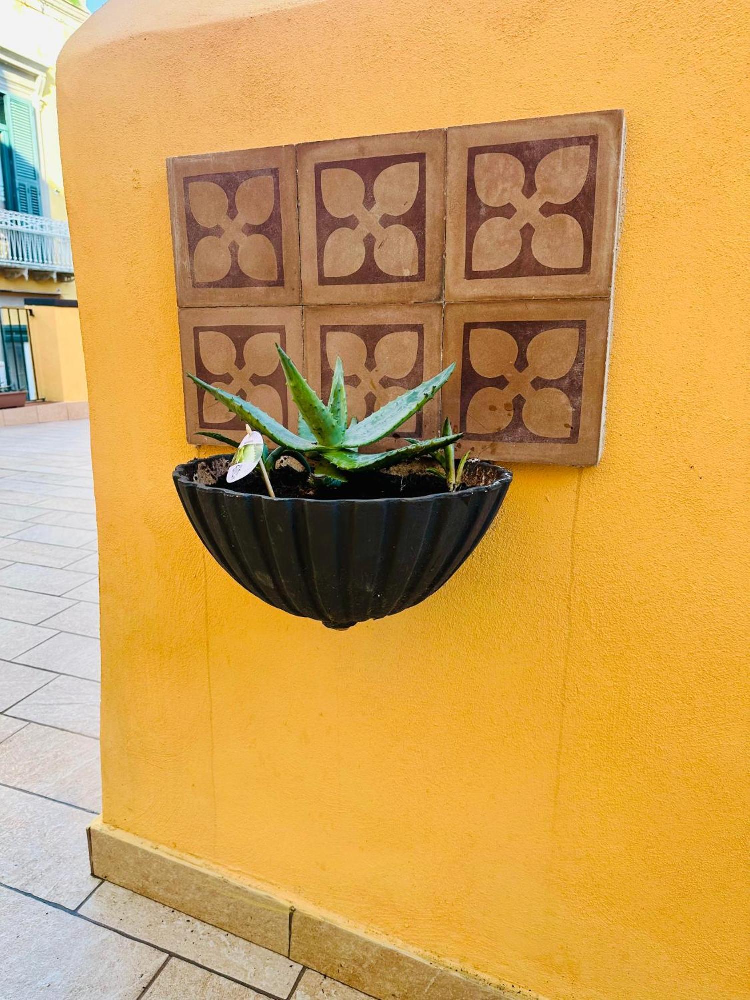 Flo' Hotel Napoli Eksteriør billede